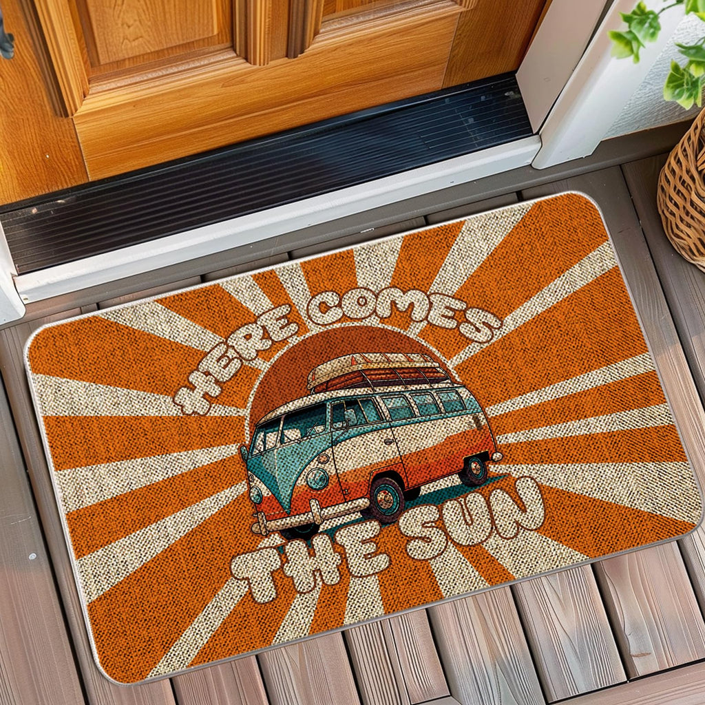 QIONG MENG Camping Door Mat Here Comes The Sun Welcome Mat Outdoor Summer Hippie Decor Camper Entrance Rug Farmhouse Home Kitchen Floor Front Doormats 17 x 27 Inch